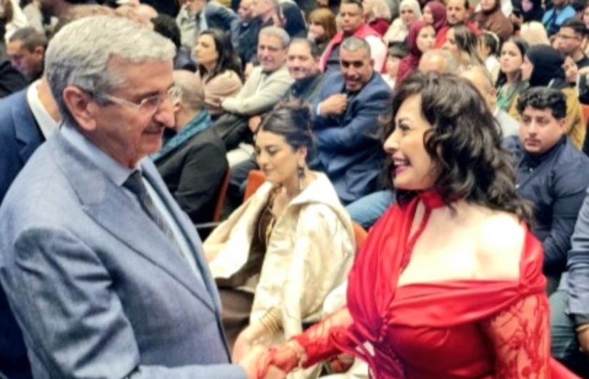 هند عاكف مع رئيس مهرجان الأيام السينمائية الدولية 