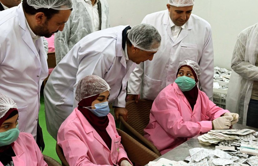 رئيس الوزراء يتفقد مصنع “فارما زاد جروب”