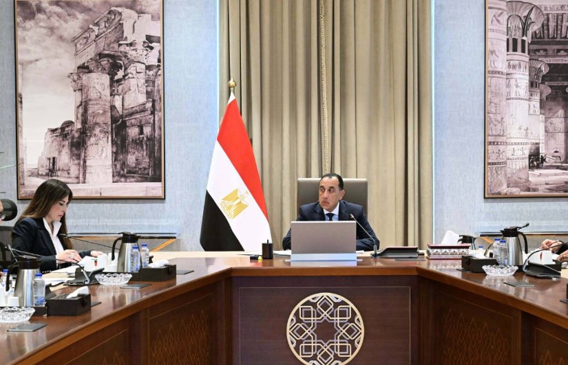 اجتماع اللجنة الرئيسية لتقنين أوضاع الكنائس