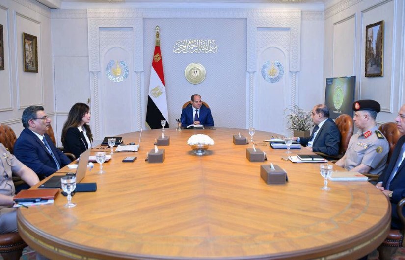 اجتماع رئيس الجمهورية مع وزيرة الإسكان