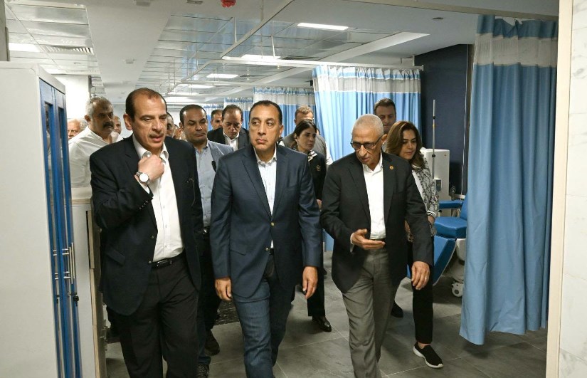 رئيس الوزراء يتفقد مستشفى العريش العام