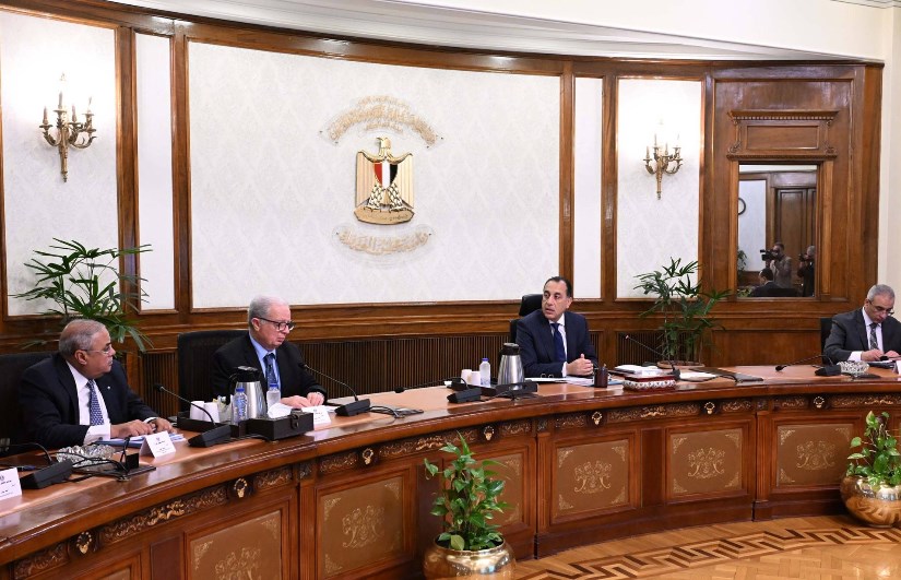 اجتماع متابعة تطوير شركات الغزل والنسيج