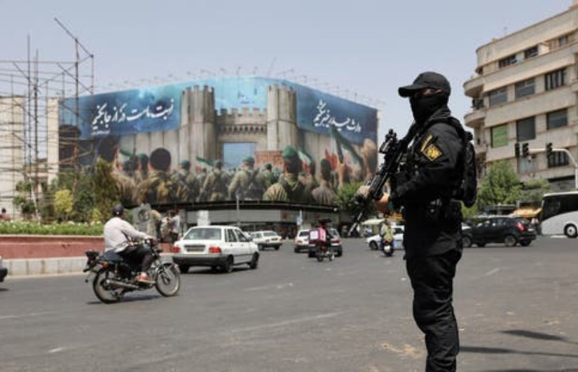 إيران تضبط شبكات تجسس مرتبطة بأمريكا وإسرائيل 