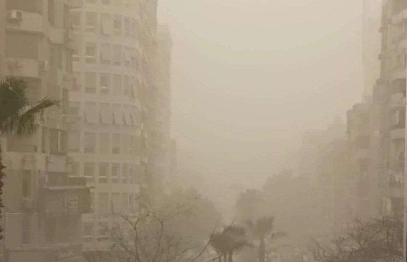 عاصفة ترابية