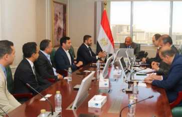 اجتماع وزير الكهرباء 