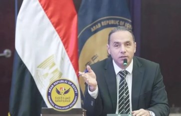 الدكتور إسلام عزام