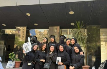 طالبات كلية البنات بجامعة عين شمس 