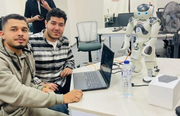 طلاب هندسة الذكاء الاصطناعي 