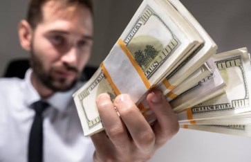 سعر الدولار اليوم في مصر الإثنين 4 مايو 2026