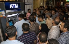 زحام ماكينات ATM قبل عيد الأضحى