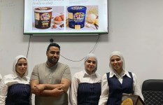 فريق العمل 