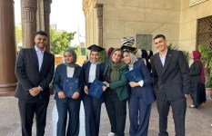 طلاب قسم التكنولوجيا الحيوية بجامعة القاهرة