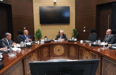 اجتماع متابعة مشروع القطار الكهربائى السريع
