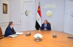 اجتماع الرئيس مع محافظ البنك المركزى