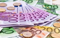 سعر اليورو أمام الجنيه المصري اليوم الجمعة