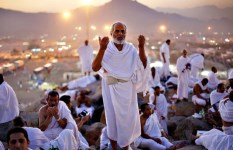 تفسير رؤيا ارتداء ملابس الإحرام في المنام