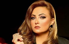الفنانة بشري 