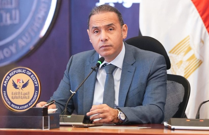 الدكتور إسلام عزام رئيس هيئة الرقابة المالية
