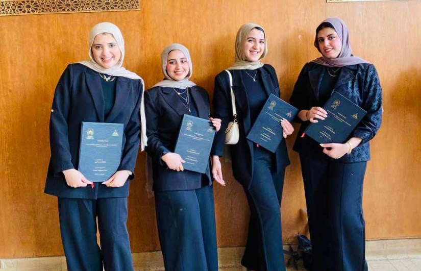 أعضاء من الفريق البحثي 