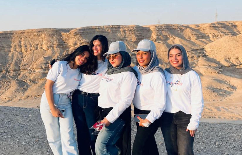 فريق العمل 