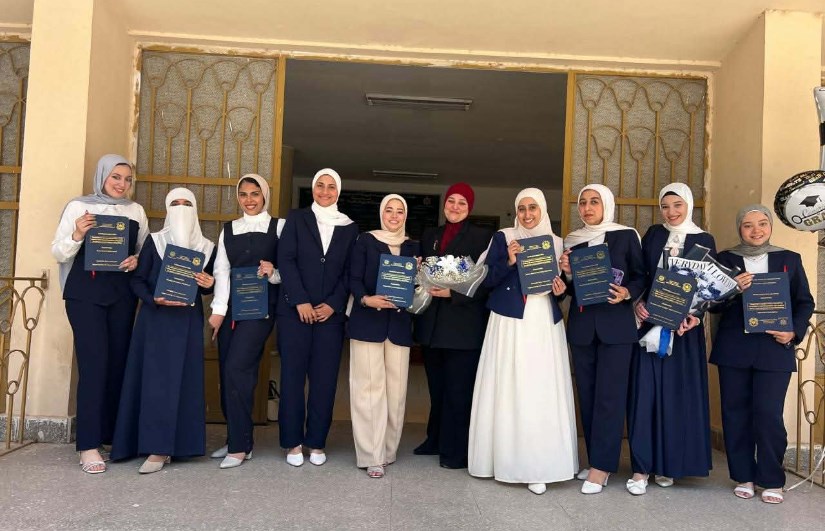 الطالبات 