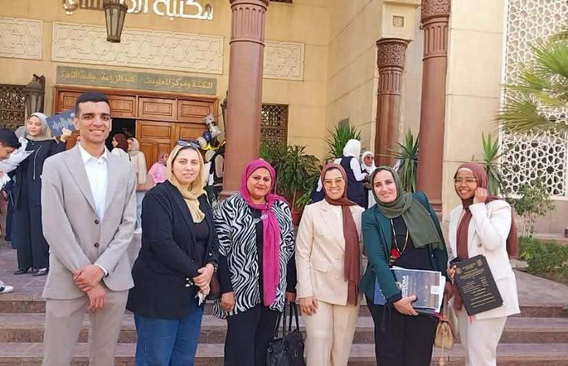 طلاب جامعة القاهرة 