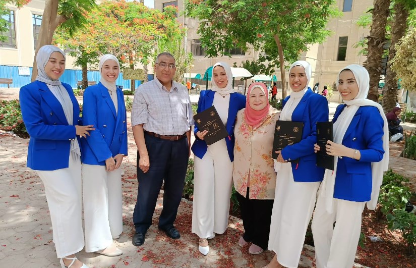 فريق العمل 