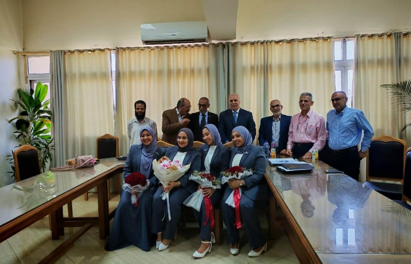طلاب قسم الإنتاج النباتي – شعبة الفاكهة بكلية الزراعة جامعة القاهرة