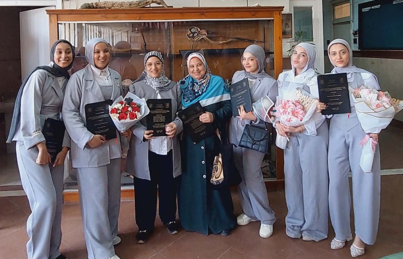 طالبات كلية الزراعة بجامعة القاهرة
