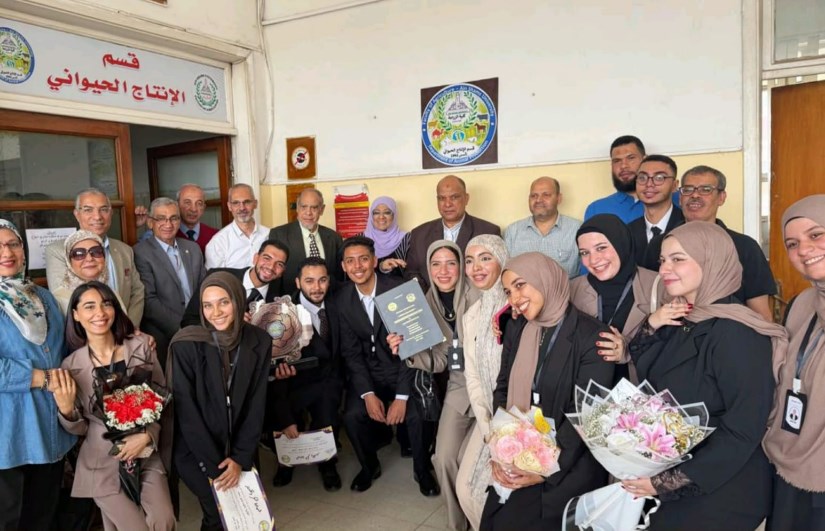 طالبات قسم التكنولوجيا الحيوية بكلية الزراعة – جامعة القاهرة