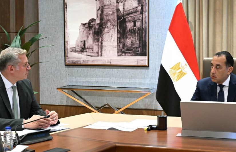 اجتماع رئيس الوزراء مع وزير البترول