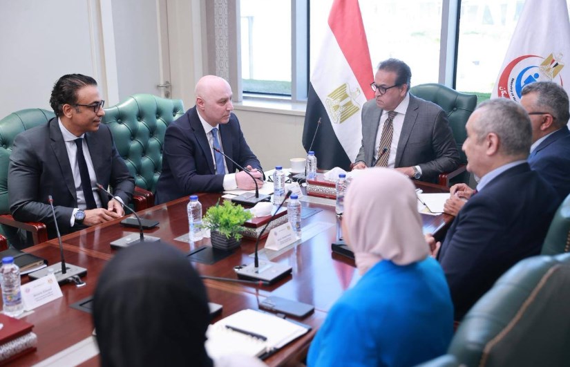 اجتماع وزير الصحة مع عدد من الشركات العالمية