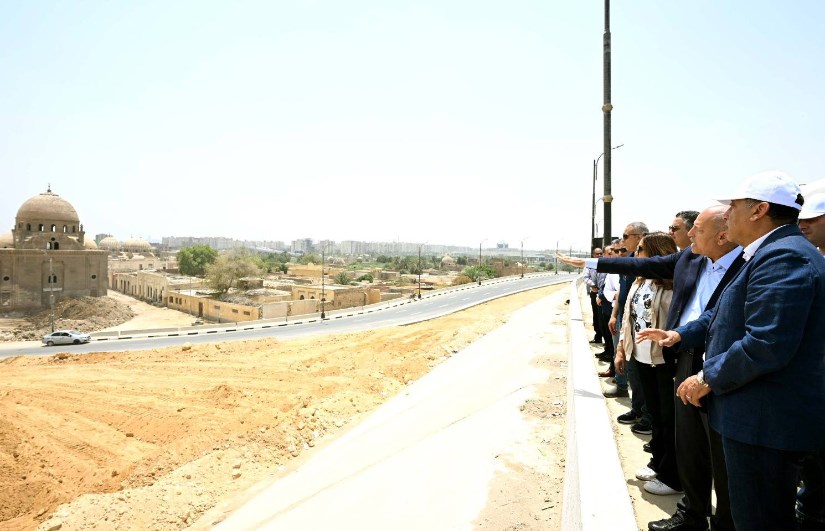 جولة رئيس الوزراء فى منطقة السيدة نفيسة