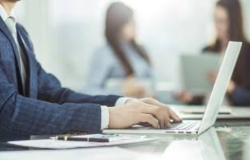 كيف تكتب سيرة ذاتية متوافقة مع نظام ATS لزيادة فرص القبول في الوظائف