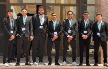 طلاب تكنولوجيا المعلومات