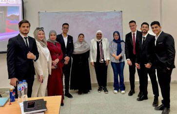 طلاب أكاديمية بدر 