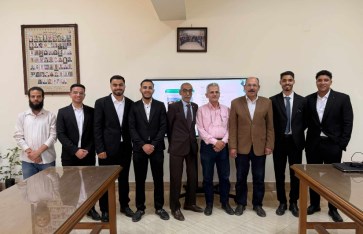 طلاب قسم بساتين الفاكهة بكلية الزراعة بجامعة القاهرة