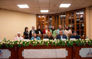 طلاب علم الاجتماع بجامعة عين شمس 