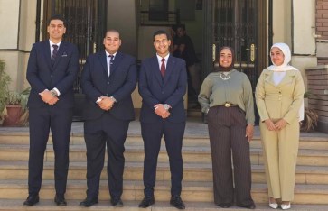 فريق من طلاب كلية الحاسبات والمعلومات بجامعة أسيوط 