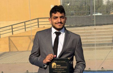 الطالب مصطفى معتز