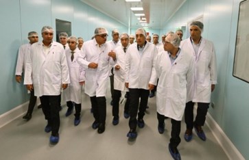رئيس الوزراء يتفقد مصنع «جلوبال أدفانسد للأدوية»