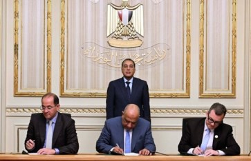 رئيس الوزراء يشهد توقيع بروتوكول لتمويل تطوير شبكة الكهرباء