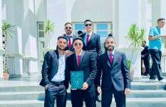 فريق العمل 