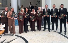فريق العمل 
