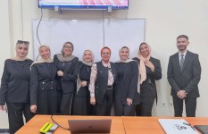 طلاب التكنولوجيا الحيوية بجامعة عين شمس