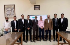 طلاب قسم بساتين الفاكهة بكلية الزراعة بجامعة القاهرة