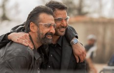 فيلم 7Dogs