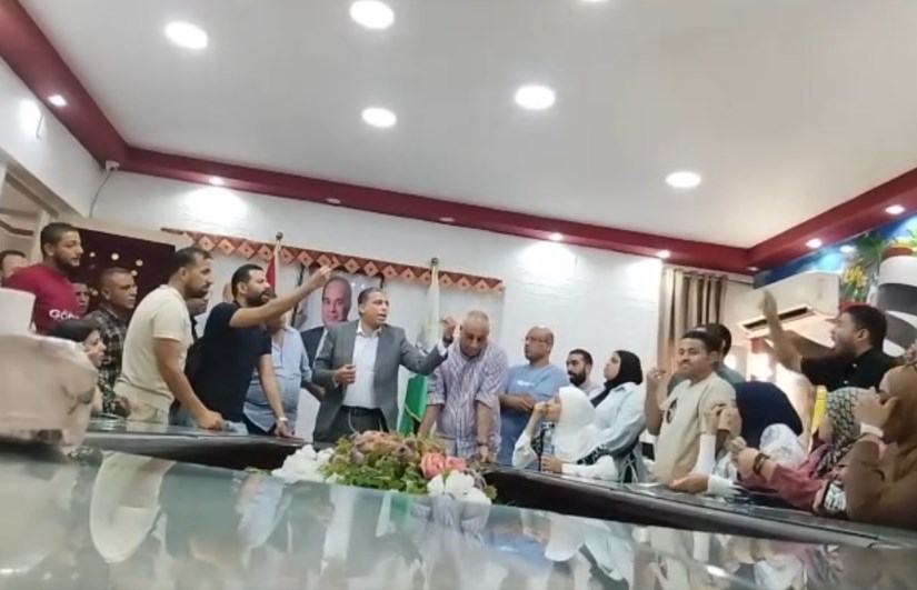 لقاء أولياء الأمور مع مدير مديرية التعليم في الجيزة