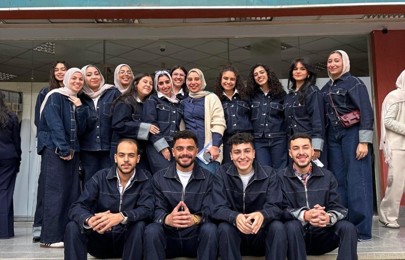 فريق العمل 