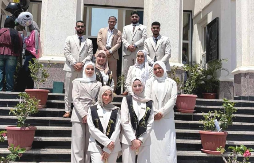 فريق العمل 
